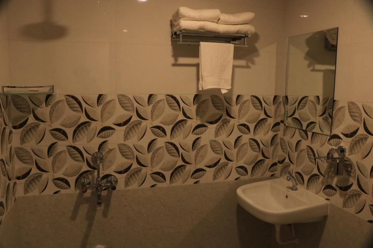 Hotel Viraj Residency Bhuj Exterior photo